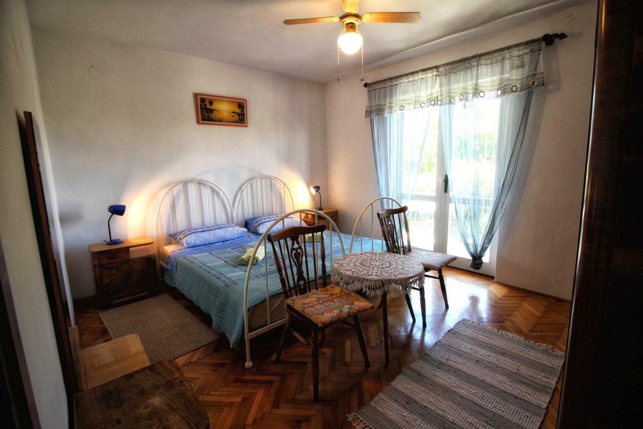 Green Garden Apartments Ровинь Экстерьер фото
