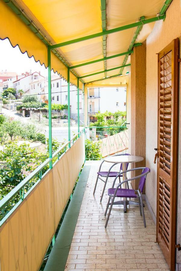 Green Garden Apartments Ровинь Экстерьер фото